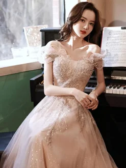 Evening Dress A-Line Illusion Neckline Floor-Length Short Sleeves Lace-up Applique Tulle Formal Party Dresses