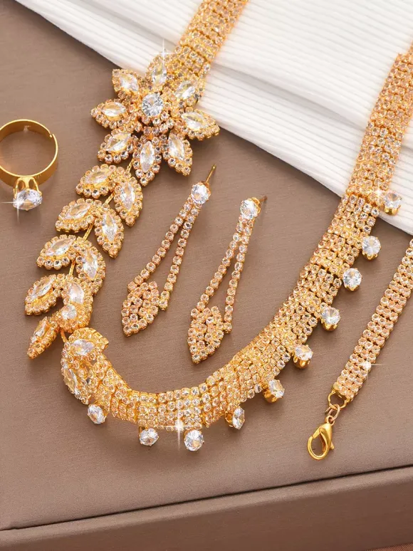 Fashion Wedding Jewelry Set Attractive Diamond Pierced Metal