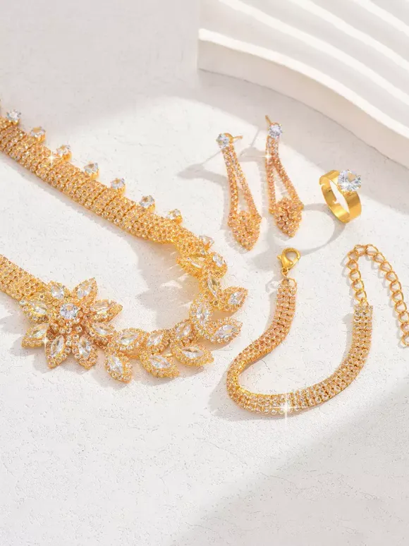 Fashion Wedding Jewelry Set Attractive Diamond Pierced Metal