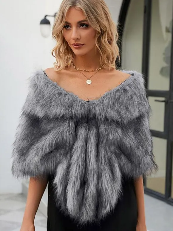 Faux Fur Poncho Bateau Neck Solid Color Fall Winter Women's Cape