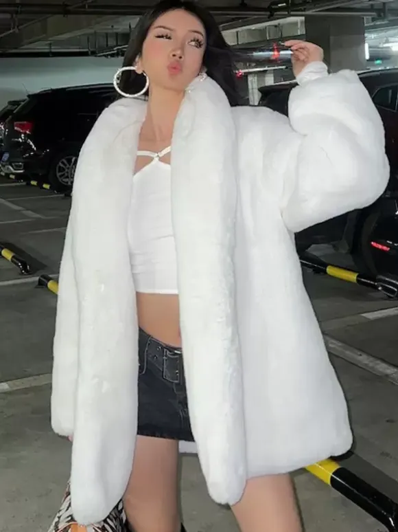 Faux Fur Coats Long Sleeves Chic Oversized Turndown Collar White Women Coat