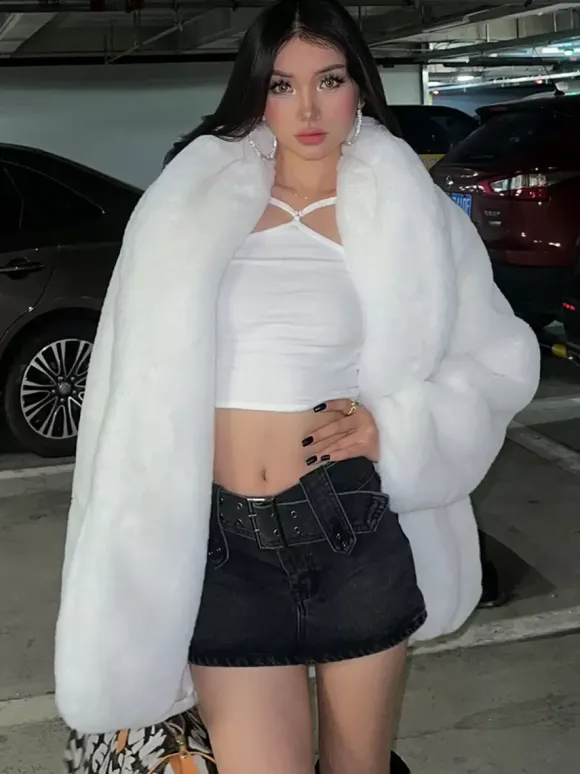 Faux Fur Coats Long Sleeves Chic Oversized Turndown Collar White Women Coat
