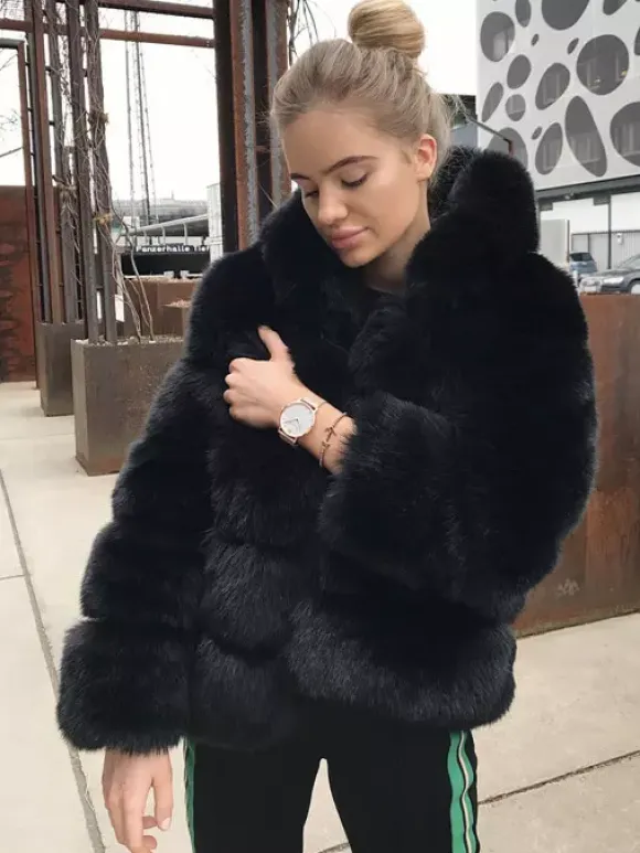 Faux Fur Coat With Hood Warm Winter 2026 Short Plush Eco-friendly Fur Coat For Women