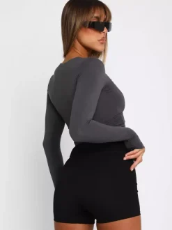 Fitted Long Sleeve Crew Neck Crop Top For Women - Y2K Slim Fit Stretchy Soft Basic Tee - Spring Streetwear 2026