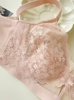 Floral Lace Triangle Bra Wireless Bralette In 3 Colors