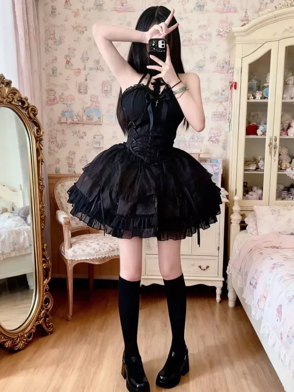 Gothic Black Lolita Dresses Multi Layers Ruffles Halter Gothic Dress