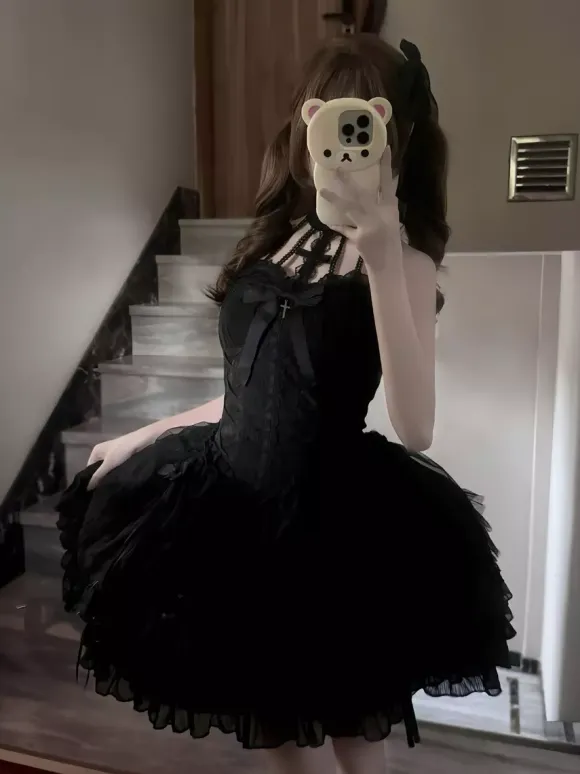 Gothic Black Lolita Dresses Multi Layers Ruffles Halter Gothic Dress