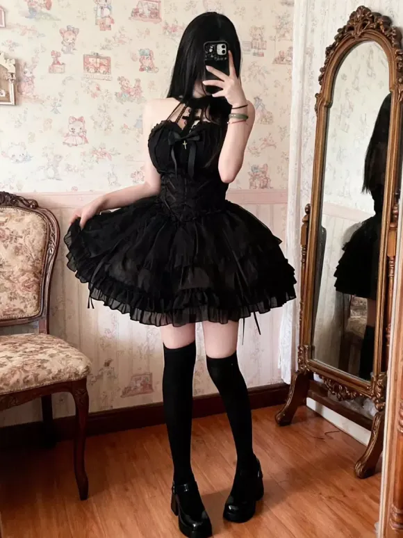 Gothic Black Lolita Dresses Multi Layers Ruffles Halter Gothic Dress