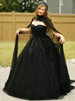 Gothic Black Wedding Dresses A-Line Sleeveless Backless Lace-Up With Train Bridal Dress Free Customization