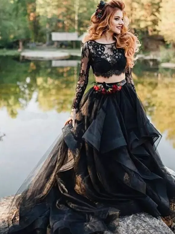 Gothic Black Wedding Dresses A-Line Jewel Neck Long Sleeves Tulle Lace With Train Bridal Gown Free Customization