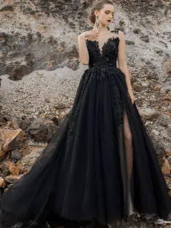 Gothic Black Wedding Dresses A-Line Sleeveless Lace Tulle Backless With Train Bridal Dress Free Customization