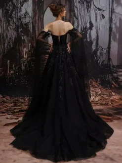Gothic Black Wedding Dresses Lace A-Line Long Sleeves Natural Waist Tiered With Train Bridal Dress
