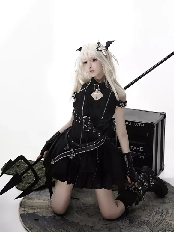 Gothic Lolita Dress Dark Elegant JSK Dress With Lace And Ruffles Cosplay Outfit