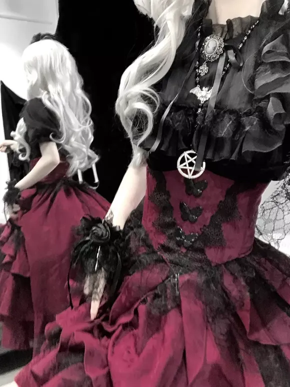 Gothic Lolita Tow-piece suit Mesh Lace shirt and High Low Ruffles Skirts Dark series Cosplay costumes