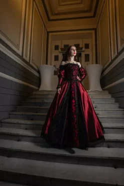 Gothic Wedding Dresses A-Line Long Sleeves Backless Lace With Train Burgundy Bridal Gown Free Customization