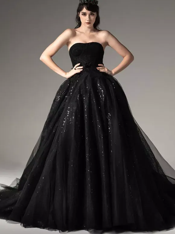Gothic Wedding Dresses A-Line Long Sleeves Pleated Lace With Train Bridal Gown Free Customization