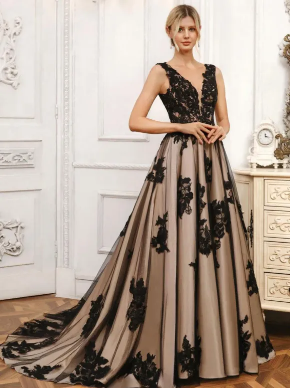 Gothic Wedding Dresses Lace A-Line Sleeveless With Train Bridal Gown Free Customization