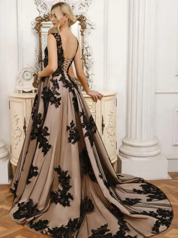 Gothic Wedding Dresses Lace A-Line Sleeveless With Train Bridal Gown Free Customization