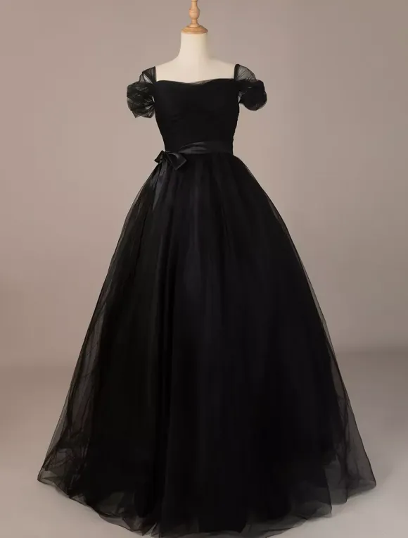 Gothic Wedding Dresses Tulle Princess Silhouette Short Sleeves Pleated Floor-Length Bridal Gown
