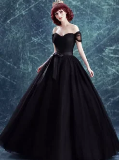 Gothic Wedding Dresses Tulle Princess Silhouette Short Sleeves Pleated Floor-Length Bridal Gown