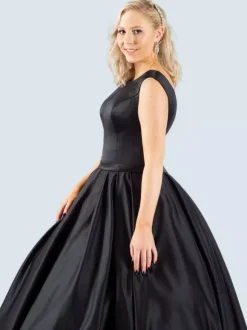 Gothic Black Wedding Dresses A-Line Sleeveless With Train Bridal Dress Free Customization
