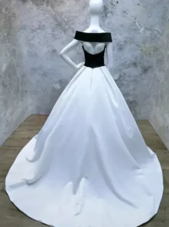 Gothic Black Wedding Dresses Satin A Line Off The Shoulder Short Sleeves Bridal Gown With Train Free Customization