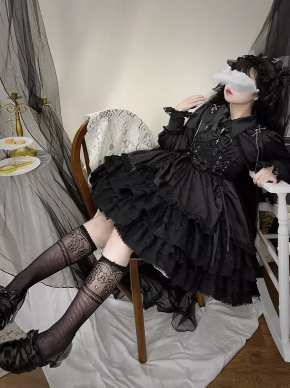Gothic Lolita Dress Black Sleeveless JSK with Bows and Ruffles Kawaii Fashion