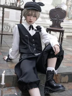 Gothic Lolita Ouji Fashion Bloomers Black Ruffles Cropped Shorts