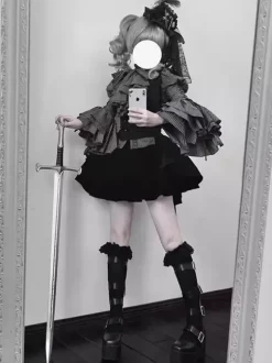 Gothic Lolita Outfits Stripes Ruffles Blouse and Waistcoat and black Skirt three piece suit