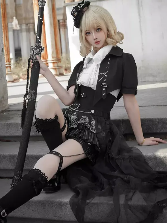 Gothic Ouji Lolita 3-Piece Set White Sleeveless Shirt And Tailored Jacket And Short Pants Victorian British Style Costume