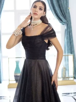Gothic Wedding Dresses A-Line Short Sleeves Tulle Floor-Length Bridal Dress Free Customization