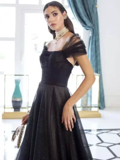 Gothic Wedding Dresses A-Line Short Sleeves Tulle Floor-Length Bridal Dress Free Customization