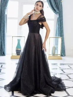 Gothic Wedding Dresses A-Line Short Sleeves Tulle Floor-Length Bridal Dress Free Customization