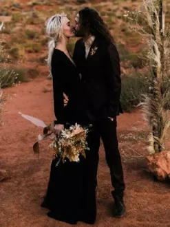 Gothic Wedding Dresses A-Line Long Sleeves Split Front Floor-Length Bridal Dress Free Customization