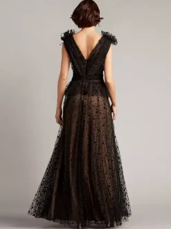 Gothic Wedding Dresses Lace A-Line Sleeveless Floor-Length Bridal Dress Free Customization