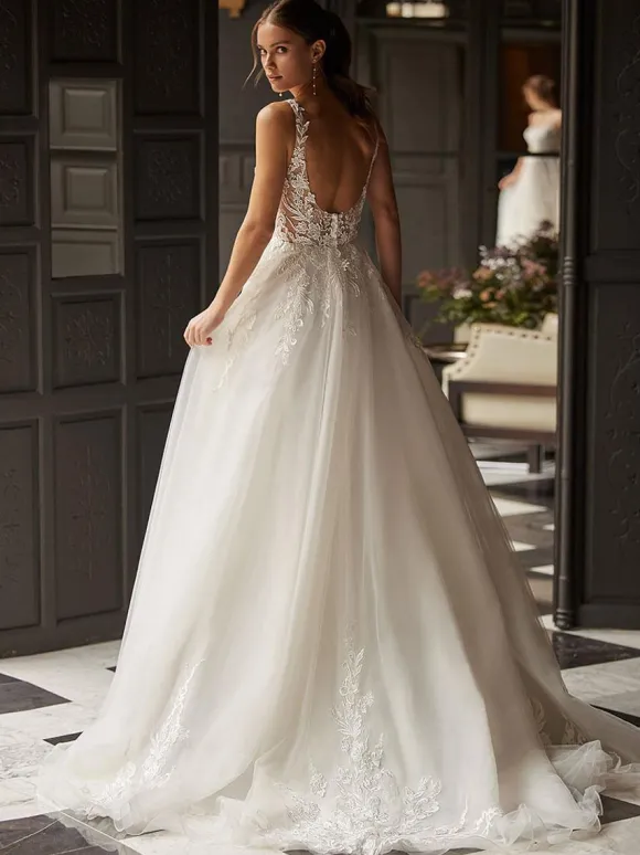 Gothic Wedding Dresses Lace A-Line Sleeveless Natural Waist Lace Sweep Bridal Gown