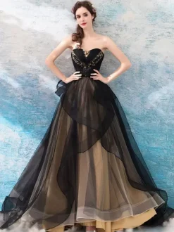 Gothic Wedding Dresses Princess Silhouette Sleeveless Pleated Tulle Sweep Bridal Dress