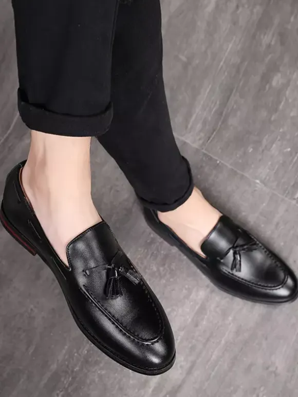 Groom Loafers Mens Tassels Loafers Slip On Pointed Toe Flats Casual Shoes