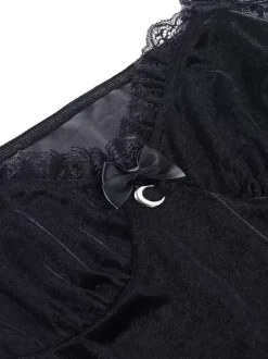 Halloween Women Punk Black Dress Sweetheart Neck Long Sleeves Lace Polyester Gothic Dress