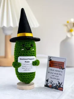 Halloween Hand-Knit Pumpkin Head Doll Tabletop Decor With Removable Hat And Gift Card Amigurumi