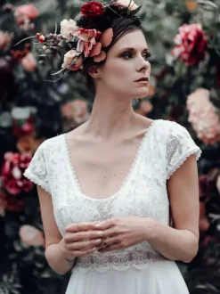 Ivory Boho Wedding Dress Lace A-Line Backless Short Sleeves V-Neck Bridal Dress With Train Free Customization