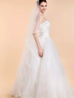 Ivory One-Tier Tulle Wedding Veil