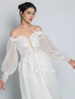 Ivory Simple Lace Wedding Dress With Train A-Line Off-The-Shoulder Long Sleeves Backless Bridal Gowns Free Customization