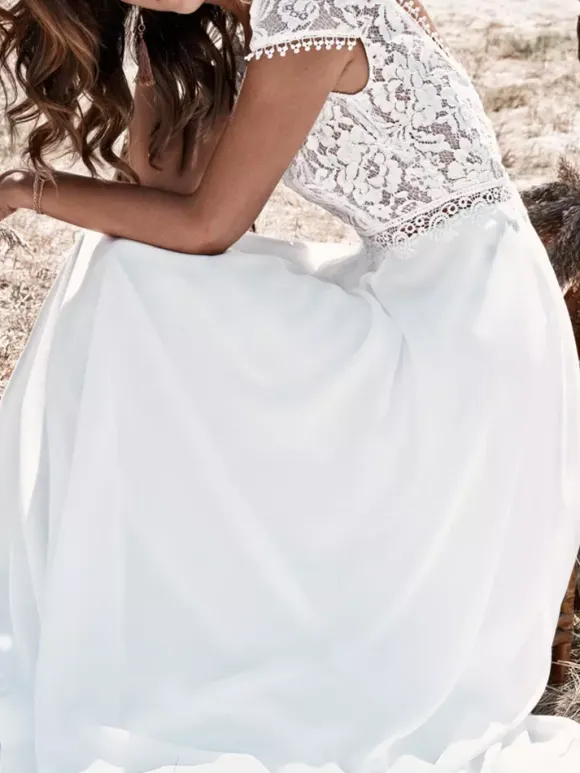 Ivory Wedding Dresses With Train V-Neck Short Sleeves Backless Lace Long Boho Bridal Gowns Free Customization