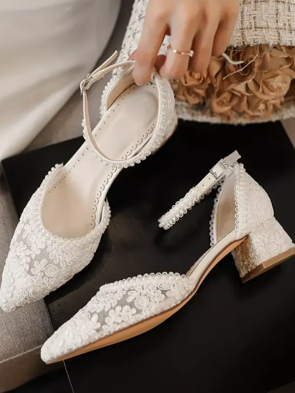Ivory Wedding Shoes Lace Applique Pointed Toe Chunky Heel Ankle Strap Bridal Shoes