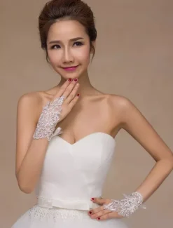 Ivory Lace Chic Wedding Bridal Mitten