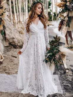 Ivory Lace Wedding Dresses With Train V-Neck Long Sleeves Floor-Length Bridal Gowns Free Customization