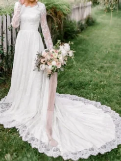 Ivory Simple Lace Wedding Dress With Train A-Line Jewel Neck Lace Up Long Sleeves Bridal Gowns Free Customization