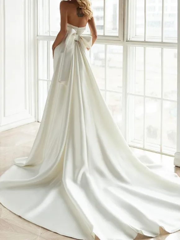Ivory Simple Mermaid Wedding Dress Satin Fabric Strapless Sleeveless Backless Bows Bridal Gowns Free Customization