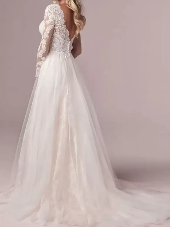 Ivory Simple Wedding Dress With Train A-Line V-Neck Long Sleeves Backless Lace Bridal Gowns Free Customization